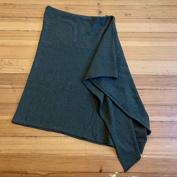 Pink Pineapple cashmere poncho/topper. Heathered loden green. O/S. - Picture 2 of 14